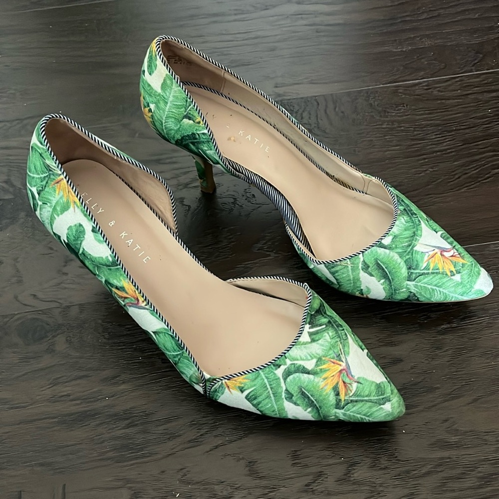 Kelly & Katie Green Tropical Print Pointed Toe Heels